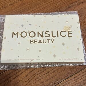 🧡2/$25🧡Moonslice Moonshake Eyeshadow & Pigment Palette
